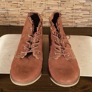 GB Gianni Bini Leather/Suede Ankle Boots